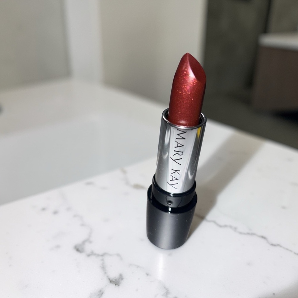 Mary Kay Berry Couture Lipstick NIB Deep Berry Plum Lip Color